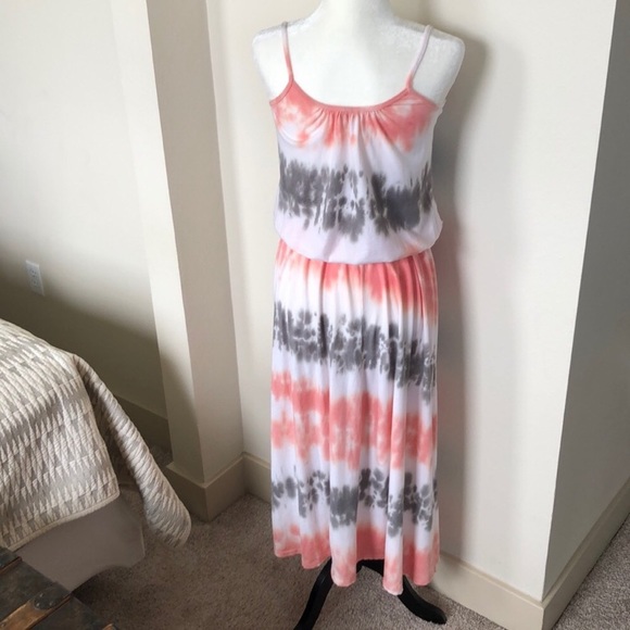 Like New Tie Dye Maxi Dress - Picture 2 of 6